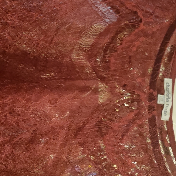 Burgandy lace layering top - Picture 4 of 4